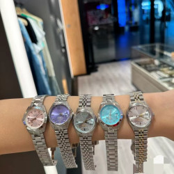 Queen Mother Classic Saturn Women's Watch Steel Band Quartz Hot Selling