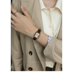 Retro small dial ladies watch niche high-end genuine leather small square watch light luxury temperament quartz watch