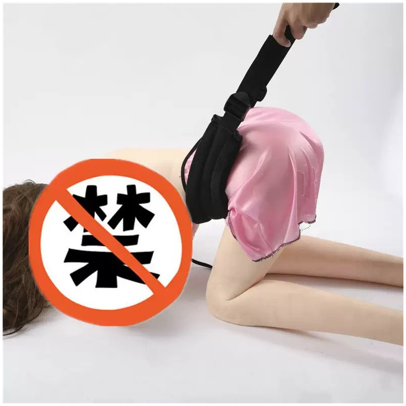 Sex products on the bed.tied up. alternative sm torture tools.men's and women's rear-entry sex.auxiliary force.split legs. props