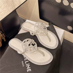 One-word slippers, leather flip-flops for women