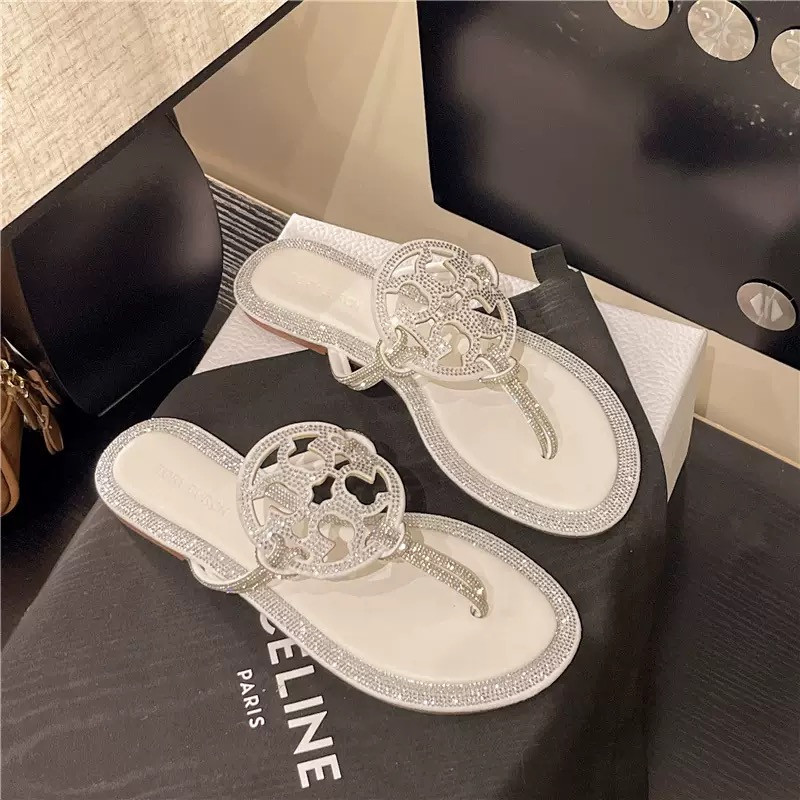 One-word slippers, leather flip-flops for women