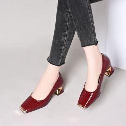 Metal head kick-proof shallow mouth square head snake skin pattern thick heel high-heeled versatile commuting leather shoes