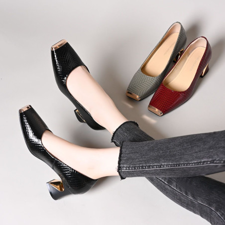 Metal head kick-proof shallow mouth square head snake skin pattern thick heel high-heeled versatile commuting leather shoes
