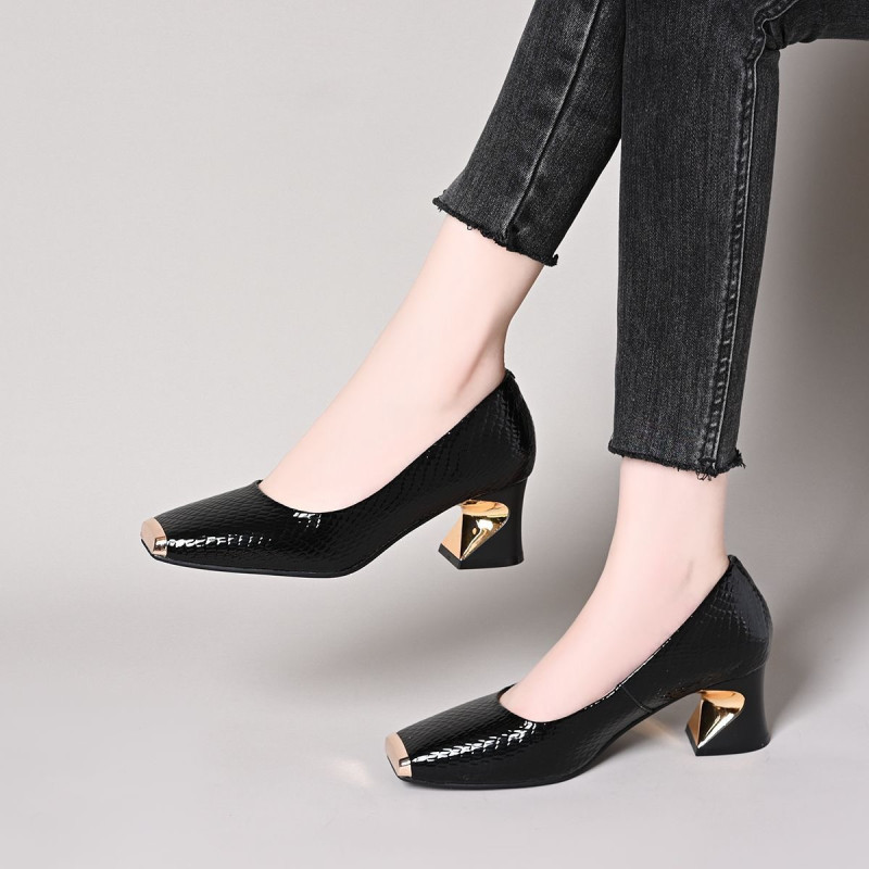 Metal head kick-proof shallow mouth square head snake skin pattern thick heel high-heeled versatile commuting leather shoes