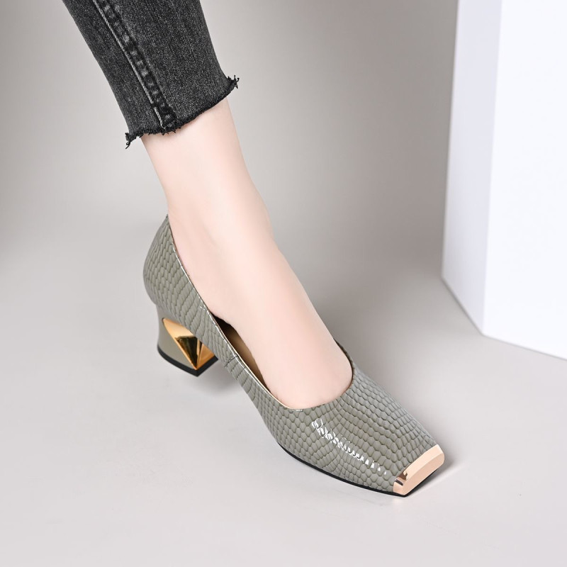 Metal head kick-proof shallow mouth square head snake skin pattern thick heel high-heeled versatile commuting leather shoes