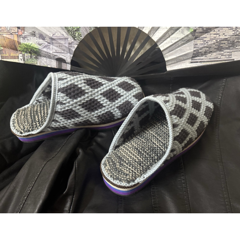 Pure handmade heel with flower woollen slippers pattern pattern woollen shoes finished products finished embroidery