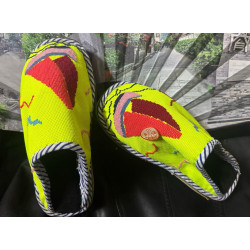 Pure handmade heel with flower woollen slippers pattern pattern woollen shoes finished products finished embroidery