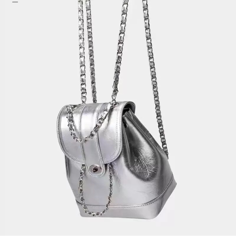 Niche chain backpack new girls travel shoulder bag fashion commuting