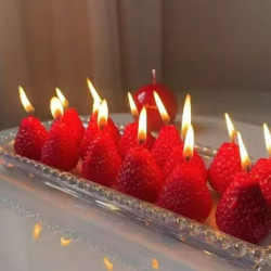 ins style net red aromatherapy candle red strawberry
