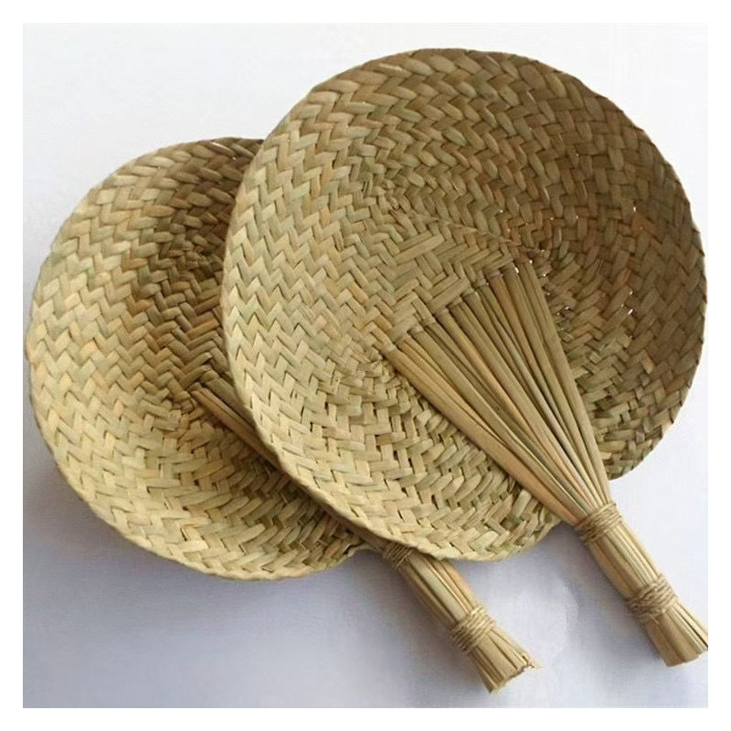 Hand-woven palm leaf old-fashioned large palm fan Hand-woven palm leaf old-fashioned large palm fan