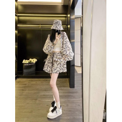 Summer thin hooded loose printed ice-feeling outdoor breathable sunscreen jacket fashion shorts two-piece set