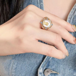 Women's vintage colorful pearl ring