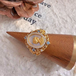 Women's vintage colorful pearl ring