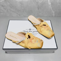 Chinese style dragon and phoenix embroidery new Chinese style pearl closure toe half slippers for women