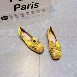 Chinese style embroidered flat shoes new soft sole Chinese retro square head beanie cheongsam