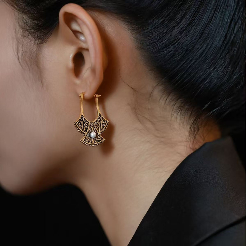 Haute couture! Chinese style carved phoenix tail urn earrings for women Haute couture! Chinese style carved phoenix tail urn earrings for women