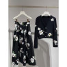 Printed skirt suit with beautiful knitwear