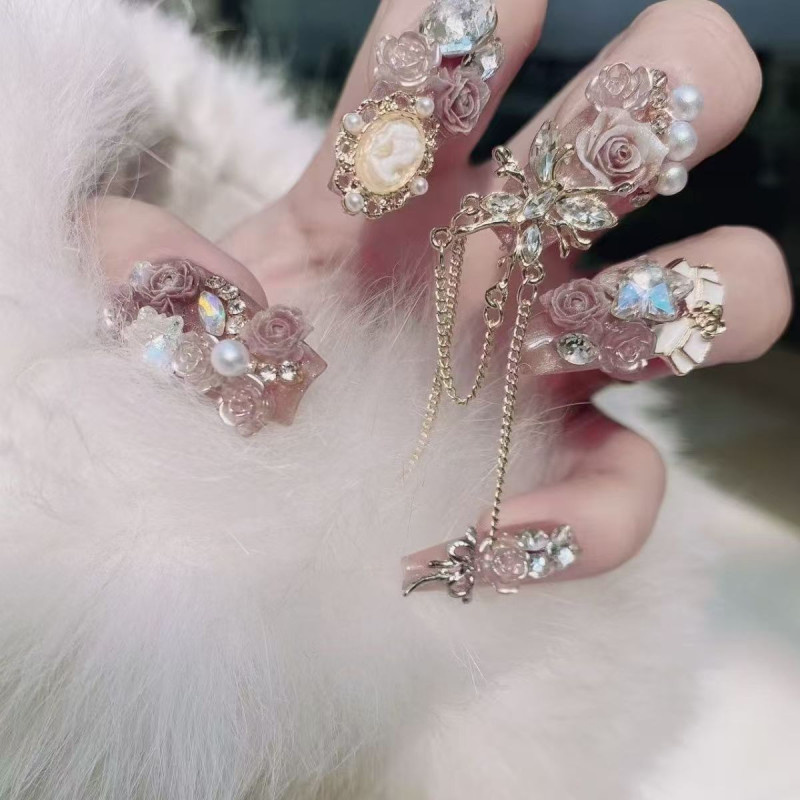 Purely hand-made personalized heavy-duty full-diamond and full-flower three-dimensional diamond ball nail art